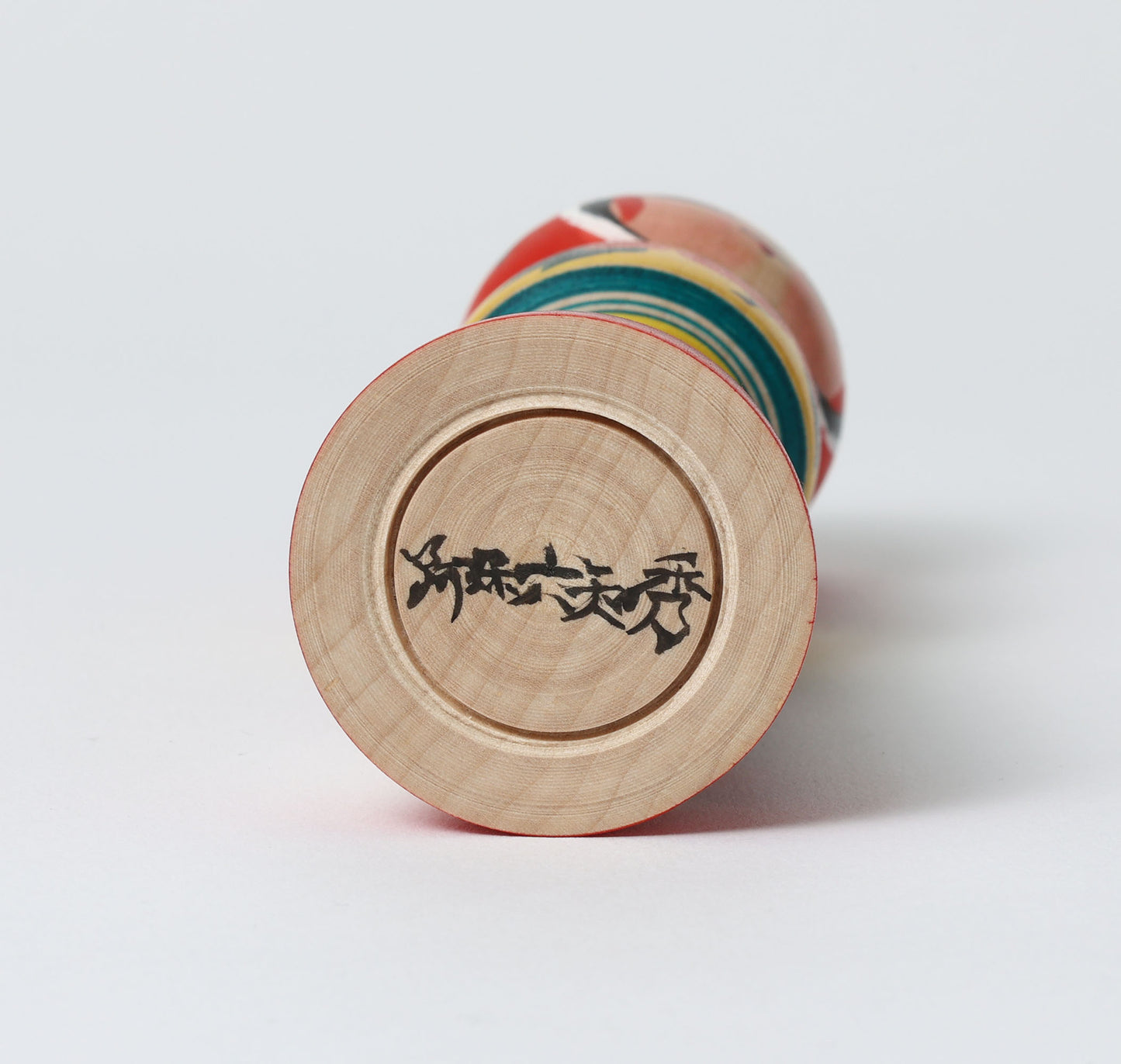 ABO, Muchihide 阿保六知秀工人 | Daruma-e and apple kokeshi doll だるま絵こけし-りんご | Tsugaru style 津軽系 | 15cm in height