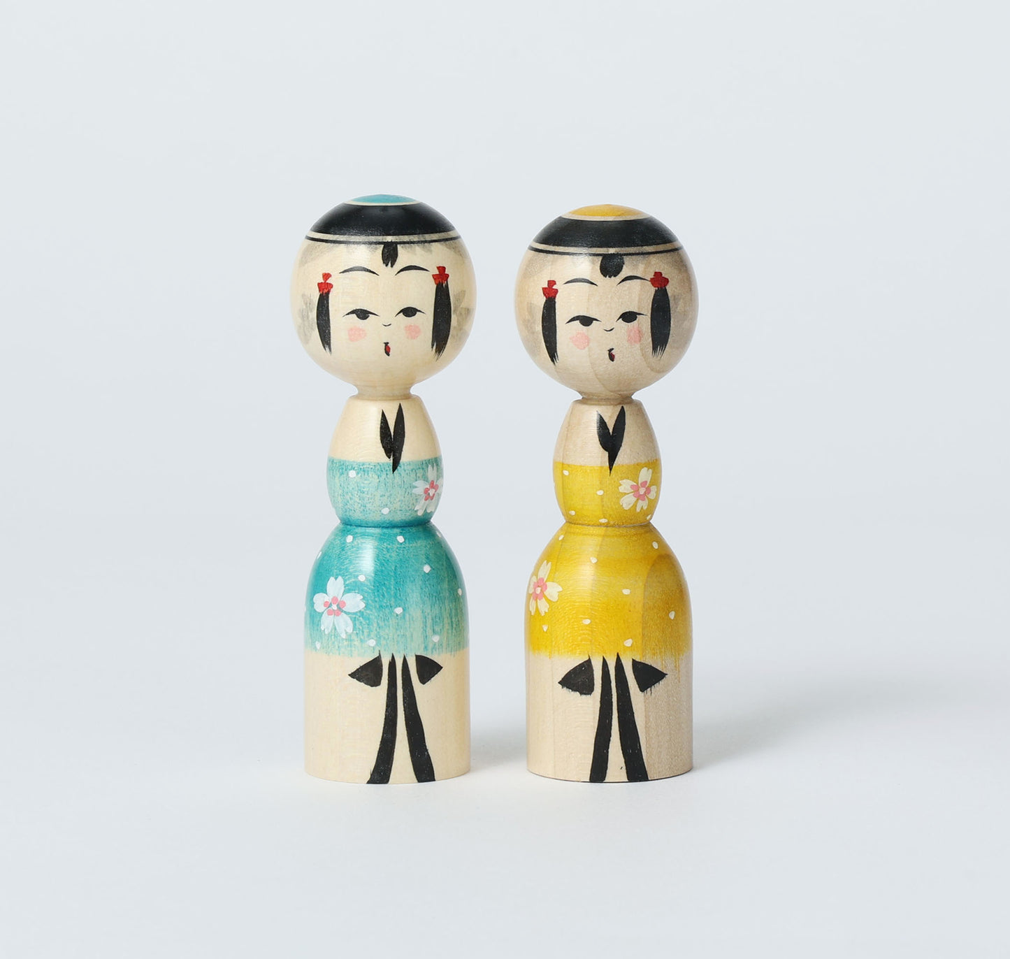桜こけし | 池内潮音工人 弥治郎系 | 高さ 9cm