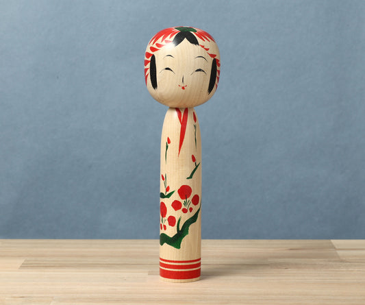 Togatta style kokeshi doll | KOYAMA, Yoshimi 小山芳美工人 | 遠刈田こけし | Togatta style 遠刈田系 | 24.5cm in height from Japan