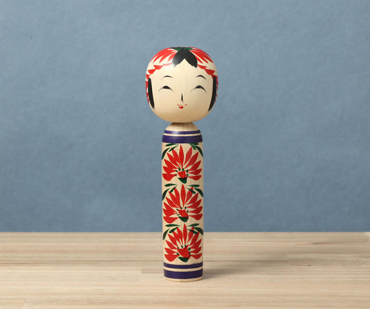 Togatta style kokeshi doll | KOYAMA, Yoshimi 小山芳美工人 | 遠刈田こけし | Togatta style 遠刈田系 | 18.5cm in height from Japan