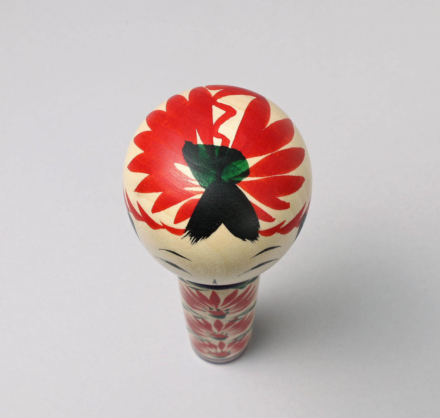 Togatta style kokeshi doll | KOYAMA, Yoshimi 小山芳美工人 | 遠刈田こけし | Togatta style 遠刈田系 | 18.5cm in height from Japan