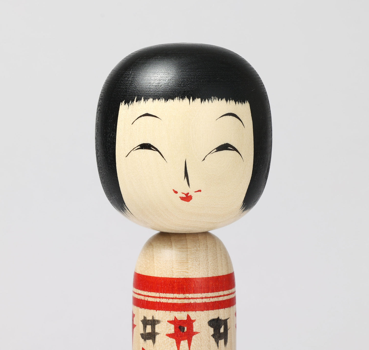 Togatta style kokeshi doll | KOYAMA, Yoshimi 小山芳美工人 | 遠刈田こけし | Togatta style 遠刈田系 | 18.5cm in height from Japan