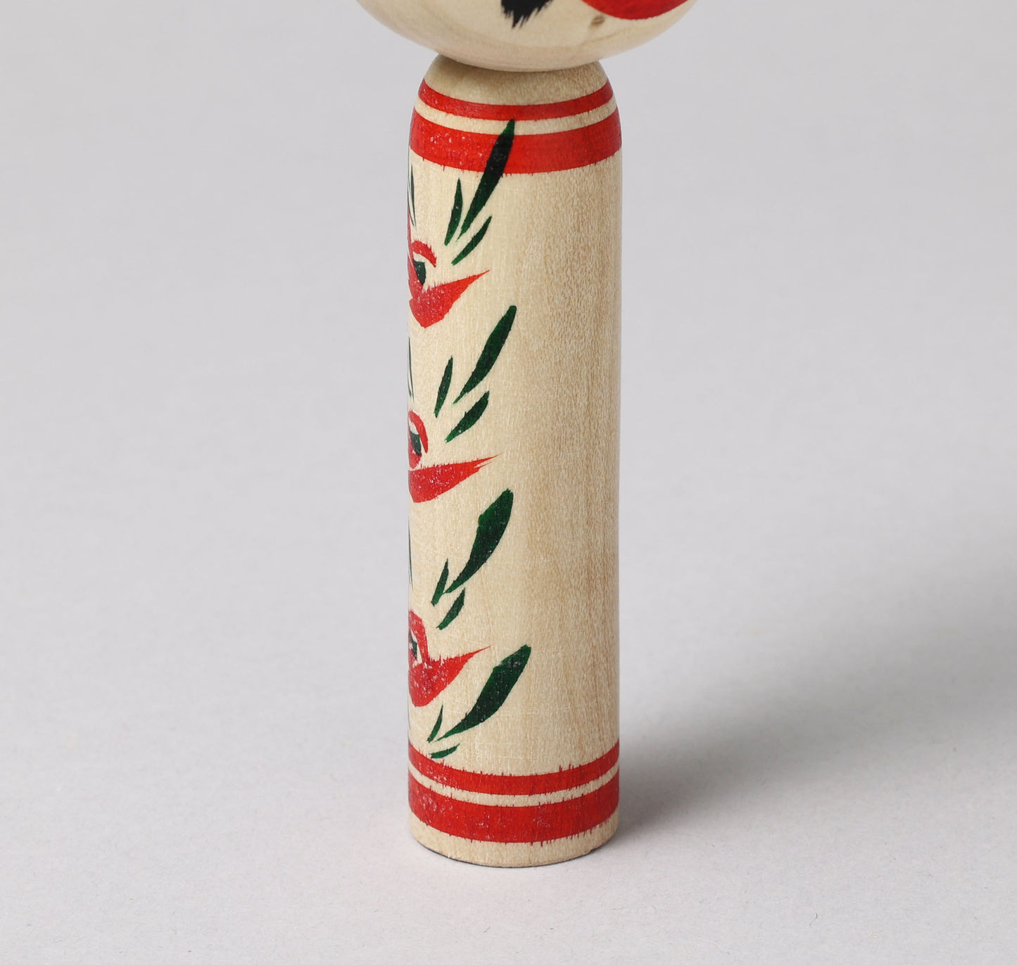 Togatta style kokeshi doll | KOYAMA, Yoshimi 小山芳美工人 | 遠刈田こけし | Togatta style 遠刈田系 | 12.5cm in height from Japan