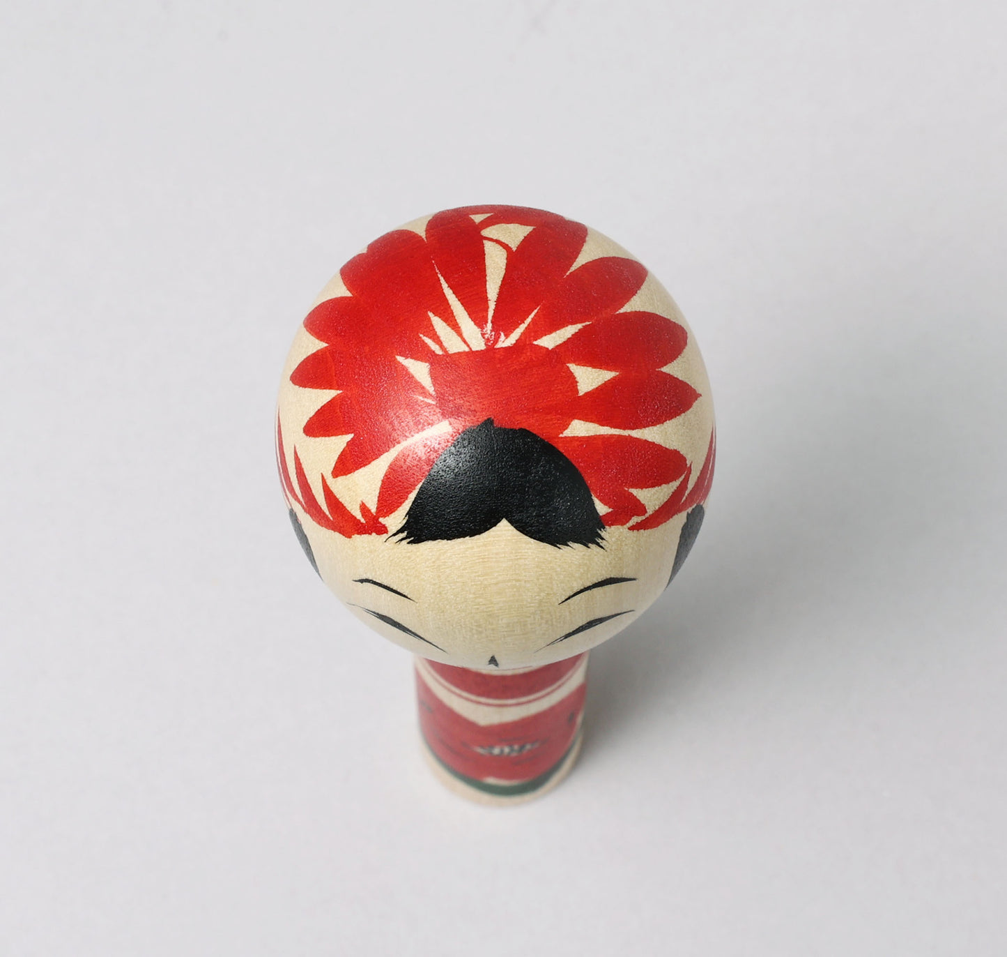 Togatta style kokeshi doll | KOYAMA, Yoshimi 小山芳美工人 | 遠刈田こけし | Togatta style 遠刈田系 | 12.5cm in height from Japan