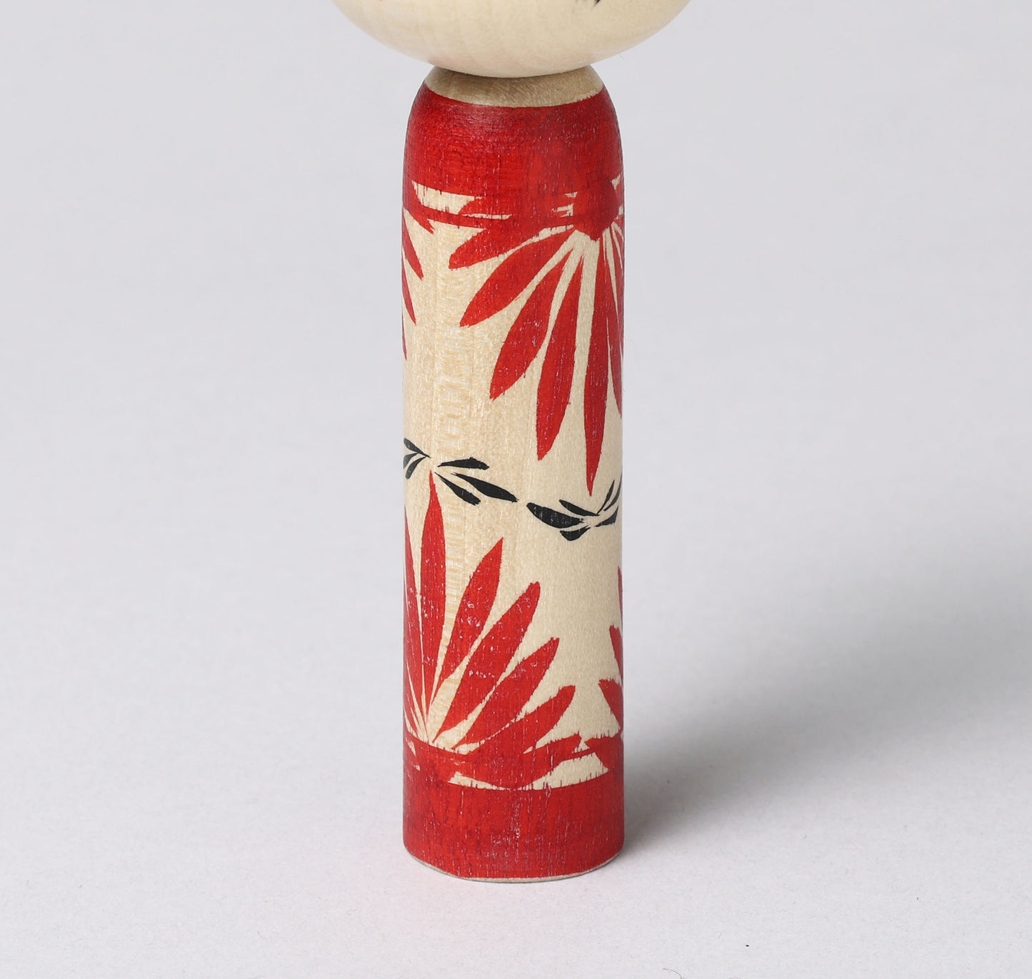 Togatta style kokeshi doll | KOYAMA, Yoshimi 小山芳美工人 | 遠刈田こけし | Togatta style 遠刈田系 | 12.5cm in height from Japan