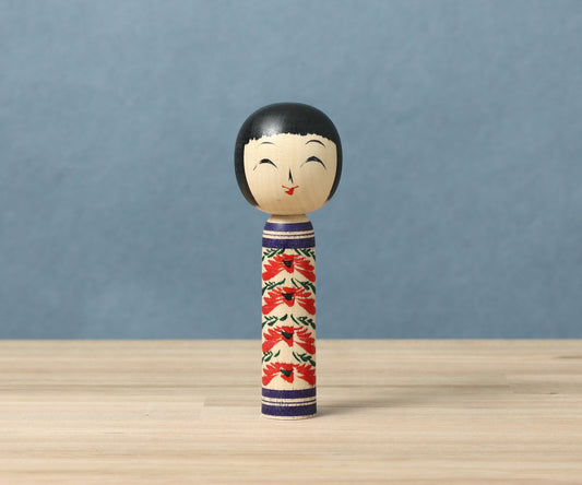 Togatta style kokeshi doll | KOYAMA, Yoshimi 小山芳美工人 | 遠刈田こけし | Togatta style 遠刈田系 | 12.5cm in height from Japan