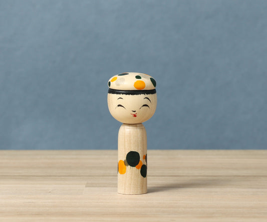 Boushi-hat kokeshi doll | KOYAMA, Yoshimi 小山芳美工人 | 帽子こけし | Togatta style 遠刈田系 | 7.5cm in height from Japan