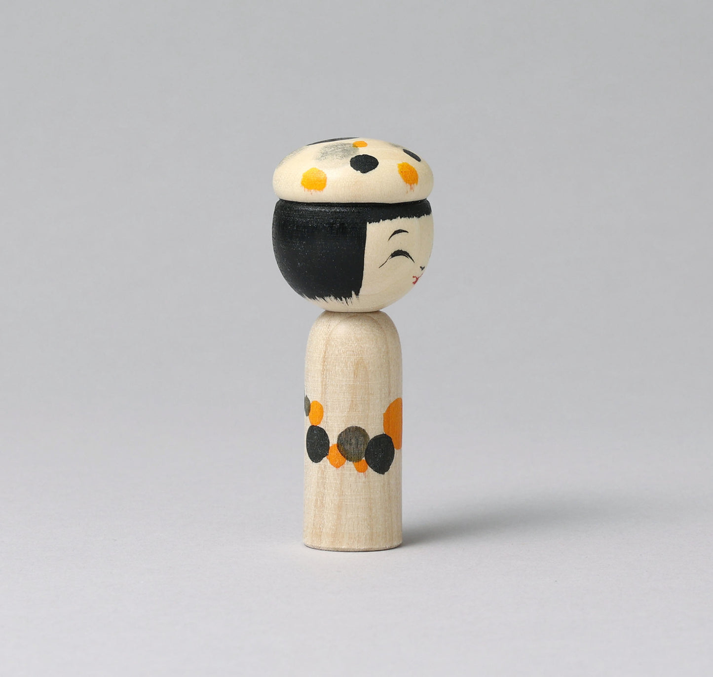KOYAMA, Yoshimi 小山芳美工人 | Boushi-hat kokeshi doll 帽子こけし | Togatta style 遠刈田系 | 7.5cm in height