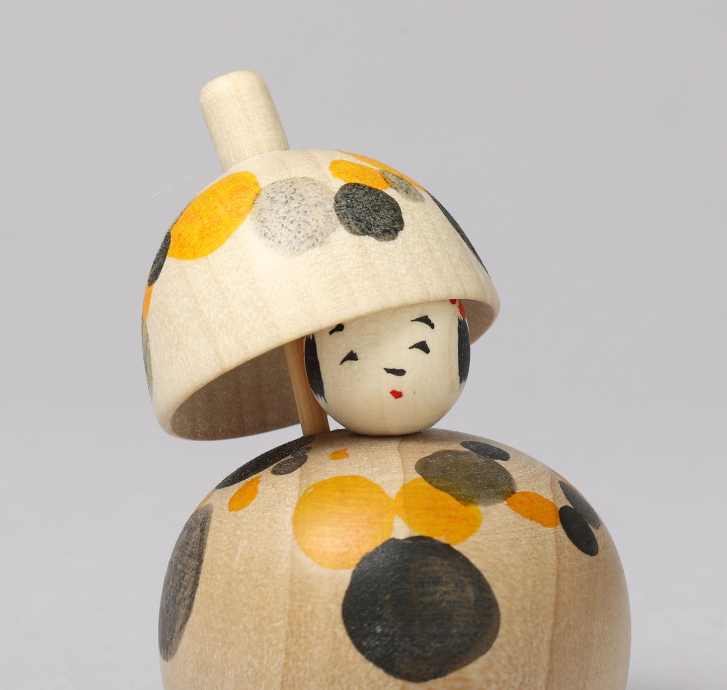 Kasa-umbrella kokeshi doll | KOYAMA, Yoshimi 小山芳美工人 | 傘こけし | Togatta style 遠刈田系 | 6cm in height from Japan