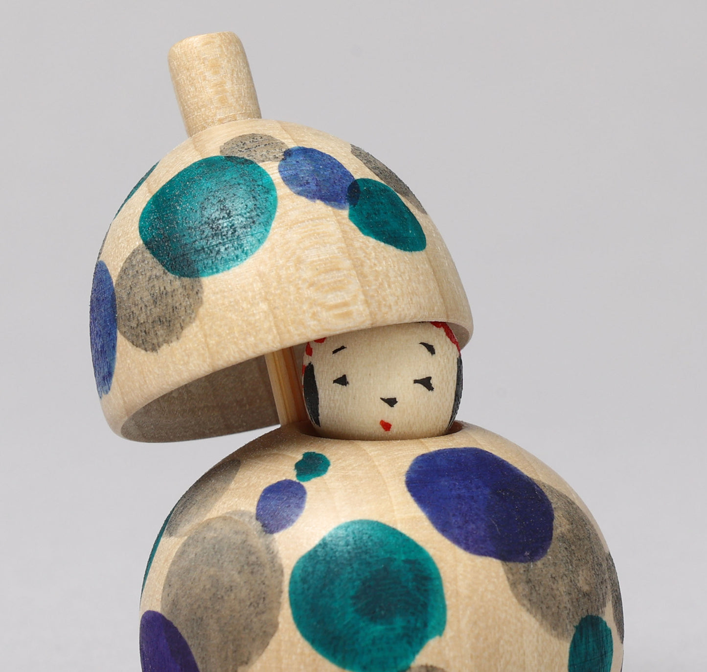 Kasa-umbrella kokeshi doll | KOYAMA, Yoshimi 小山芳美工人 | 傘こけし | Togatta style 遠刈田系 | 6cm in height from Japan