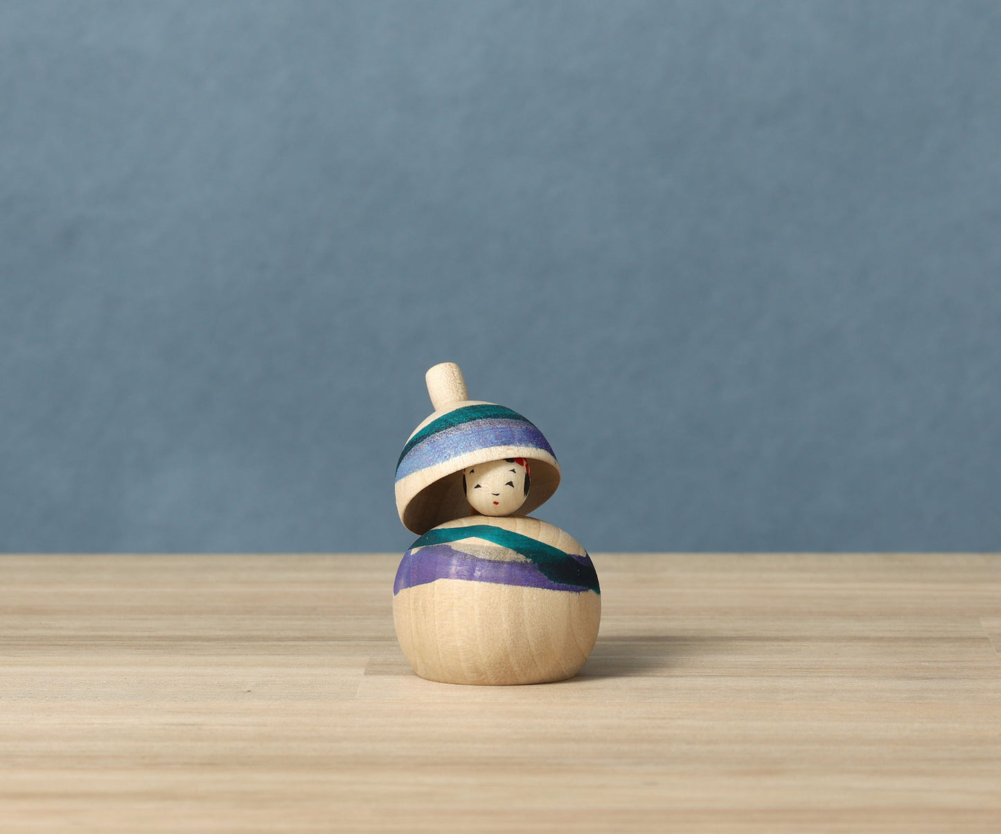 Kasa-umbrella kokeshi doll | KOYAMA, Yoshimi 小山芳美工人 | 傘こけし | Togatta style 遠刈田系 | 6cm in height from Japan