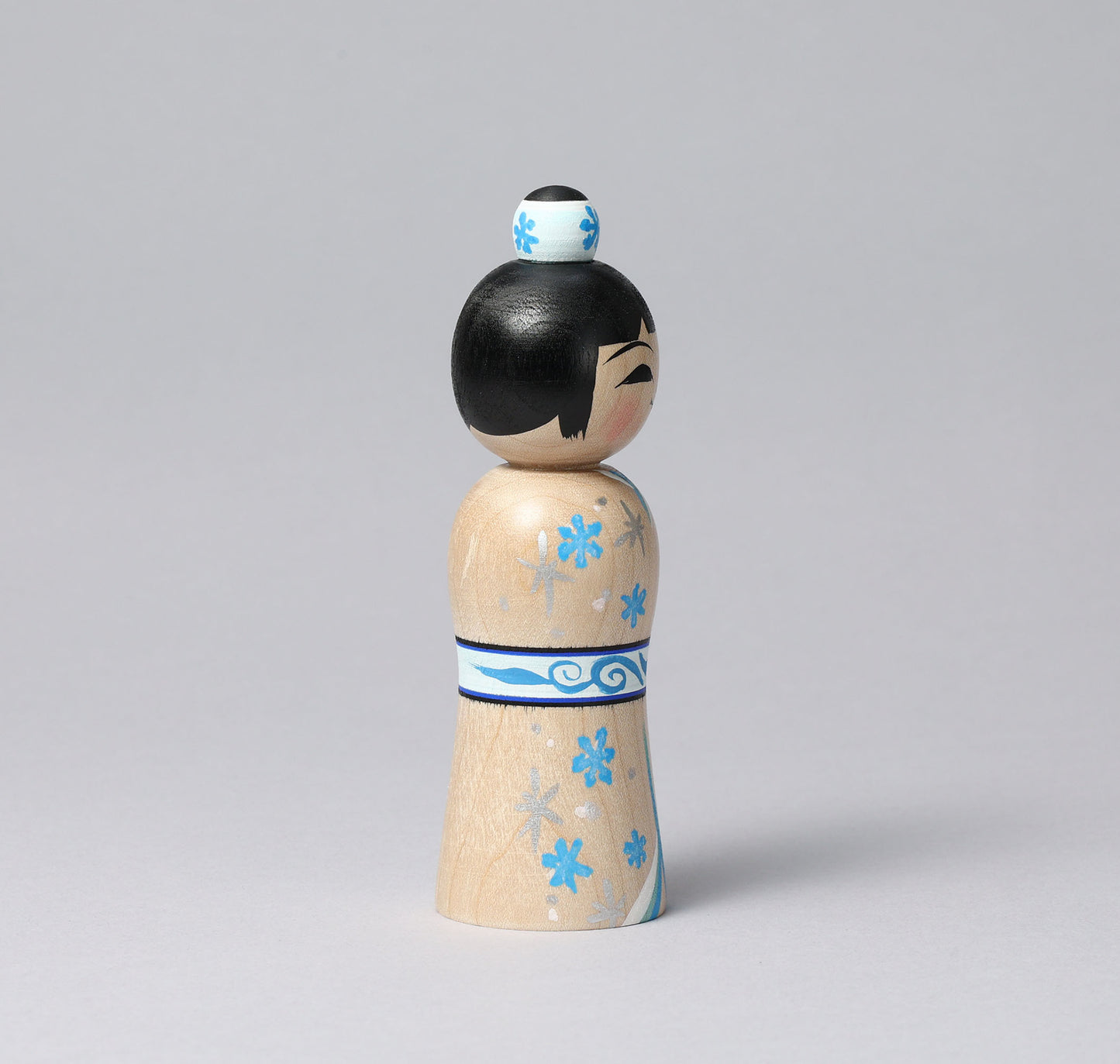 ABO, Masafumi 阿保正文工人 | Yuki kimono kokeshi doll 雪着物こけし | Tsugaru style 津軽系 | 12.5cm in height from Japan