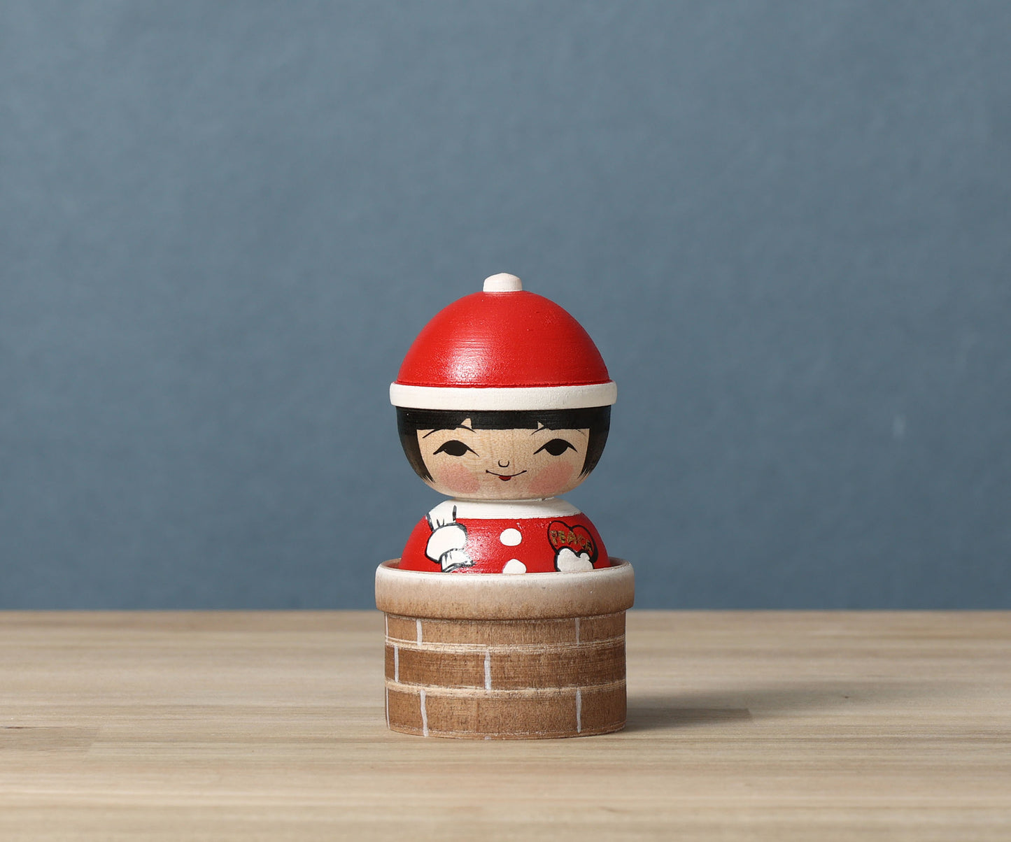 Christmas kokeshi doll 'Santa Claus'| ABO, Masafumi 阿保正文工人 | サンタクロースこけし | Tsugaru style 津軽系 | 9cm in height from Japan