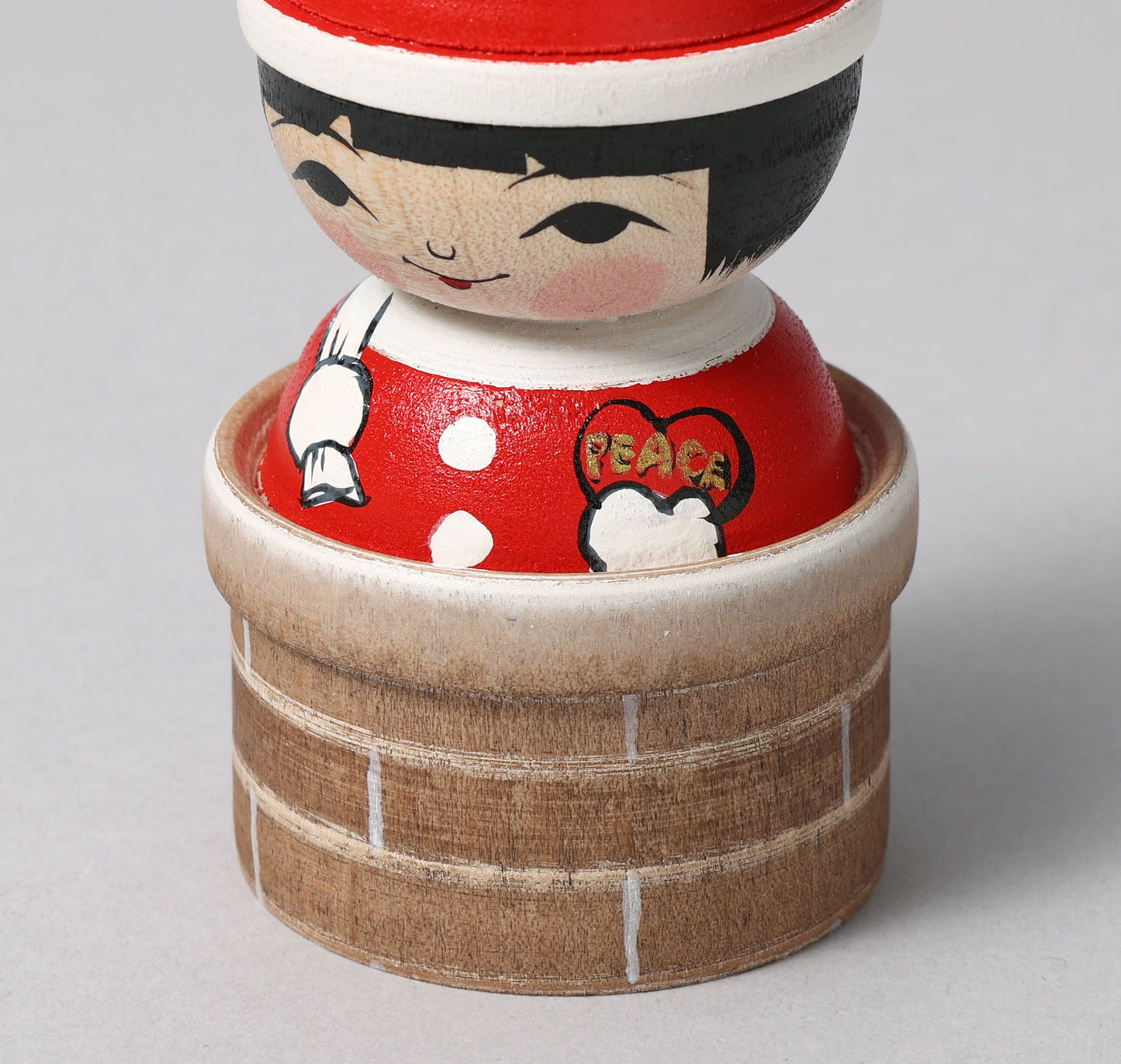 Christmas kokeshi doll 'Santa Claus'| ABO, Masafumi 阿保正文工人 | サンタクロースこけし | Tsugaru style 津軽系 | 9cm in height from Japan