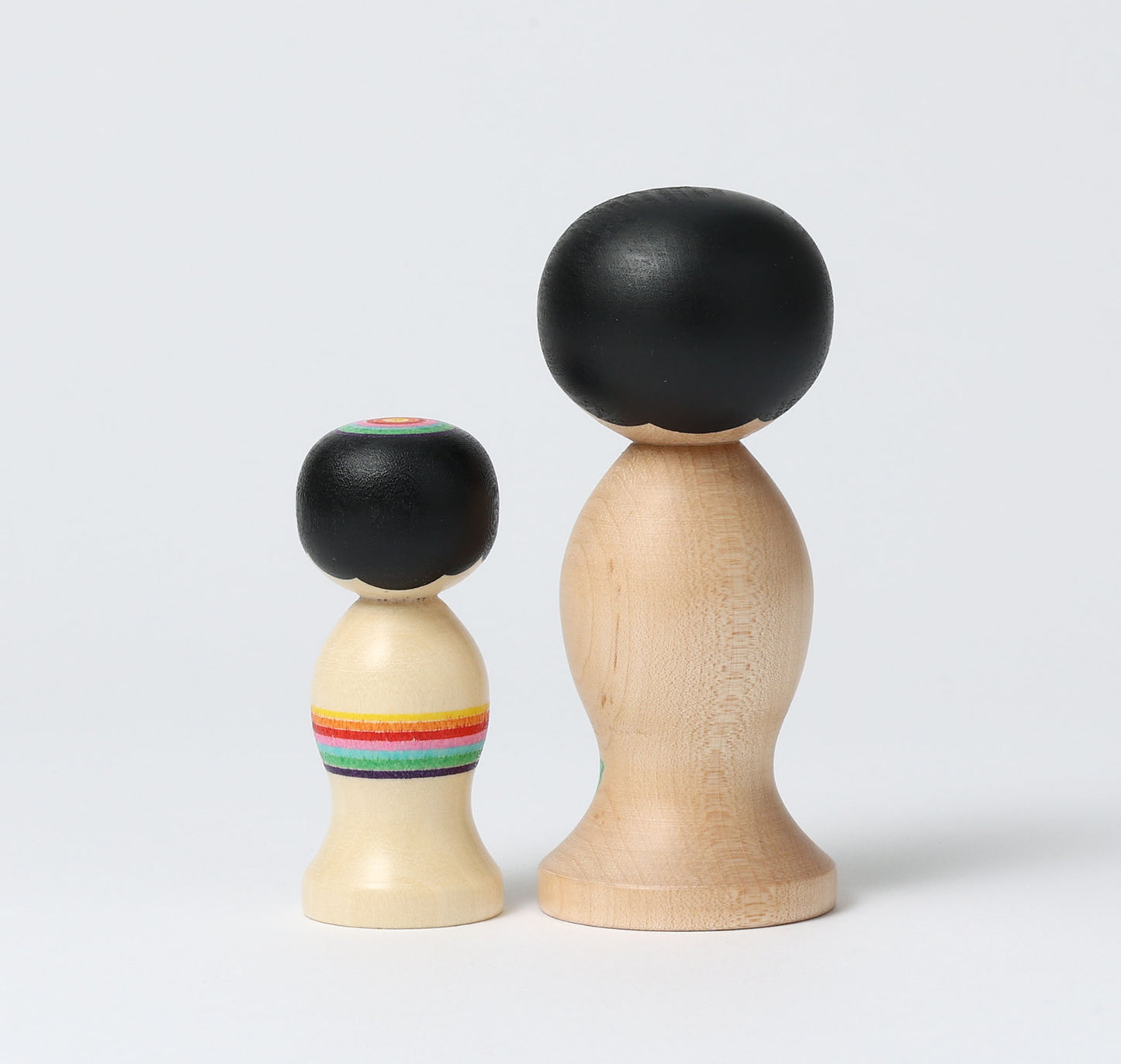 HIRAGA, Teruyuki 平賀輝幸工人 | set of 2 kokeshi dolls-lily of the valley and mini rainbow kokeshi dolls すずらんと虹のミニこけし |  Sakunami style 作並系 | 10.5cm in height