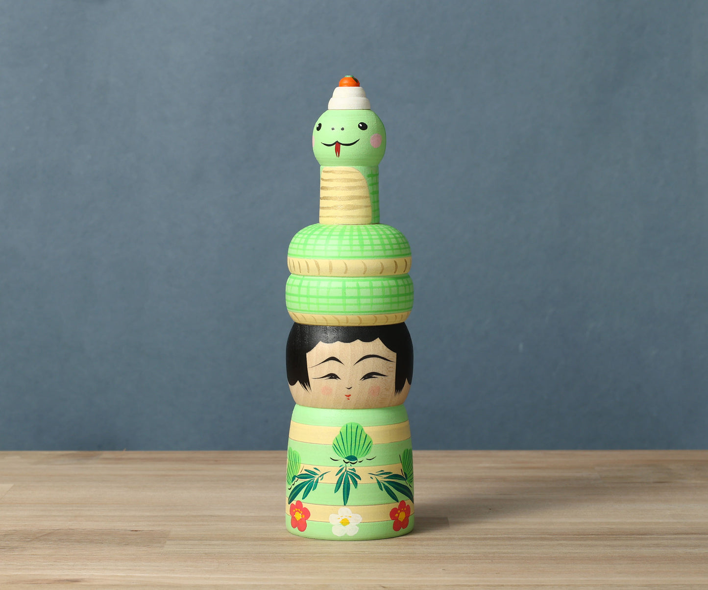 New Year kokeshi doll 'zodiac animal kagamimochi' | HIRAGA, Teruyuki 平賀輝幸 | 干支鏡餅こけし | Sakunami style 作並系 | 20cm in height