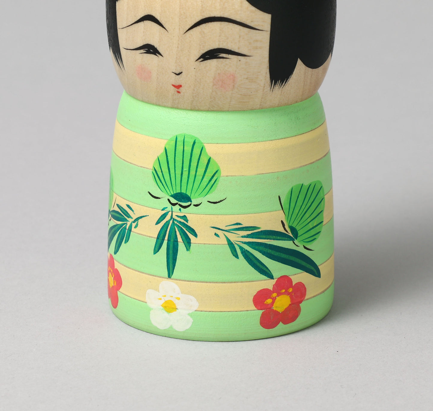 New Year kokeshi doll 'zodiac animal kagamimochi' | HIRAGA, Teruyuki 平賀輝幸 | 干支鏡餅こけし | Sakunami style 作並系 | 20cm in height