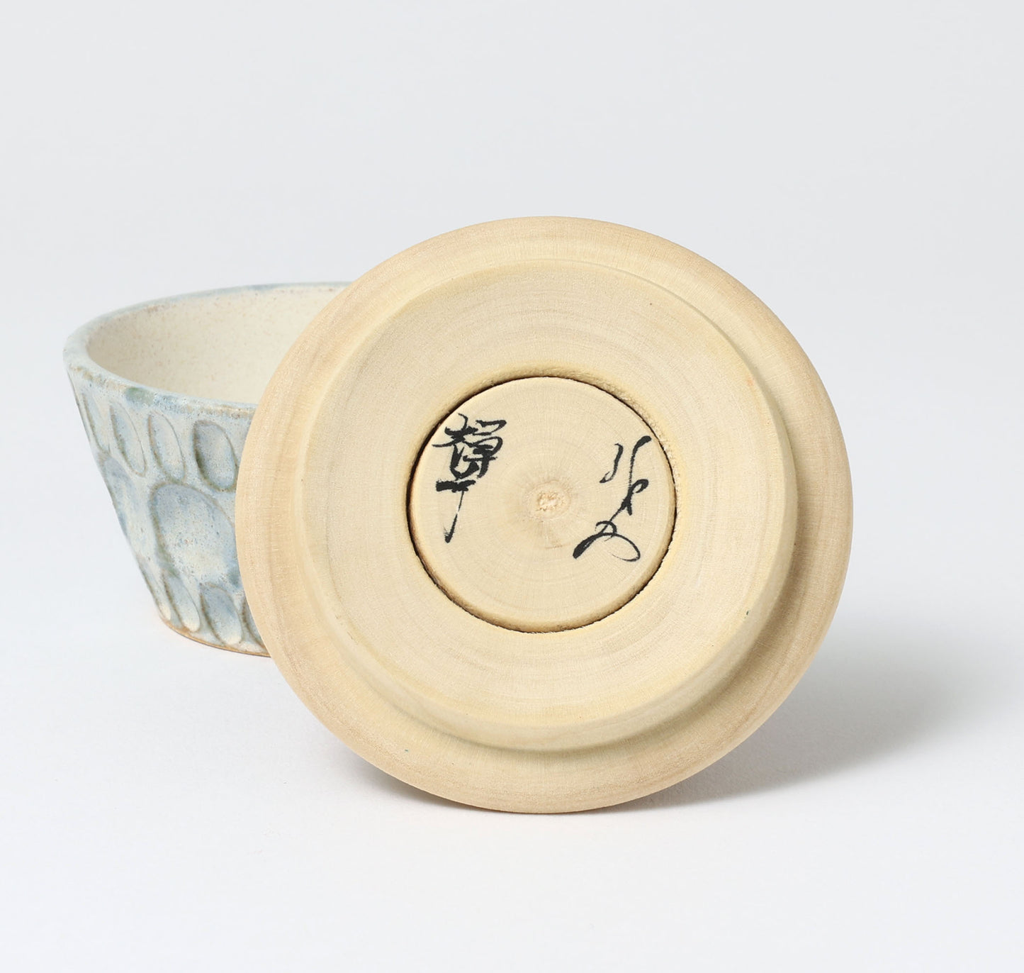 HIRAGA, Teruyuki 平賀輝幸工人 | kokeshi lid with pottery こけし蓋の器 |  Sakunami style 作並系 | 9cm in height