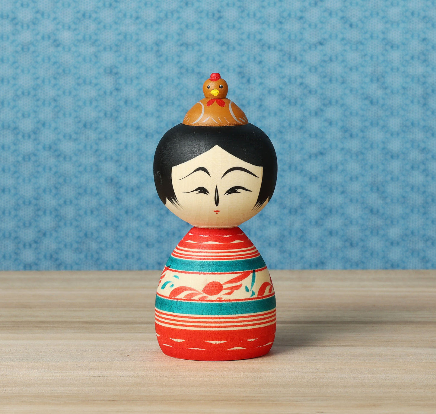 Easter themed kokeshi doll イースターこけし |  HIRAGA, Teruyuki 平賀輝幸工人 |  Sakunami style 作並系 | 11.5cm in height