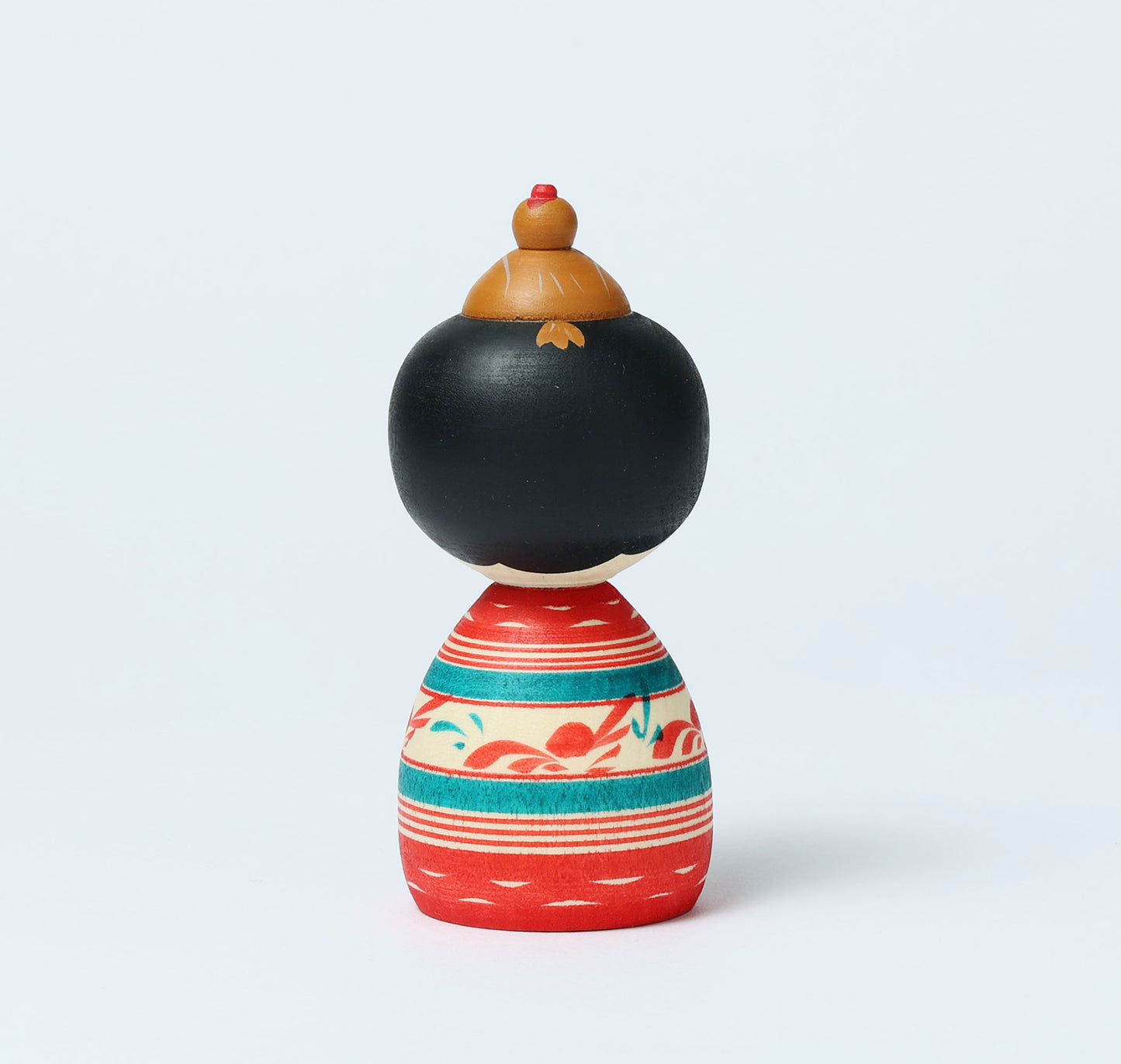 Easter themed kokeshi doll イースターこけし |  HIRAGA, Teruyuki 平賀輝幸工人 |  Sakunami style 作並系 | 11.5cm in height