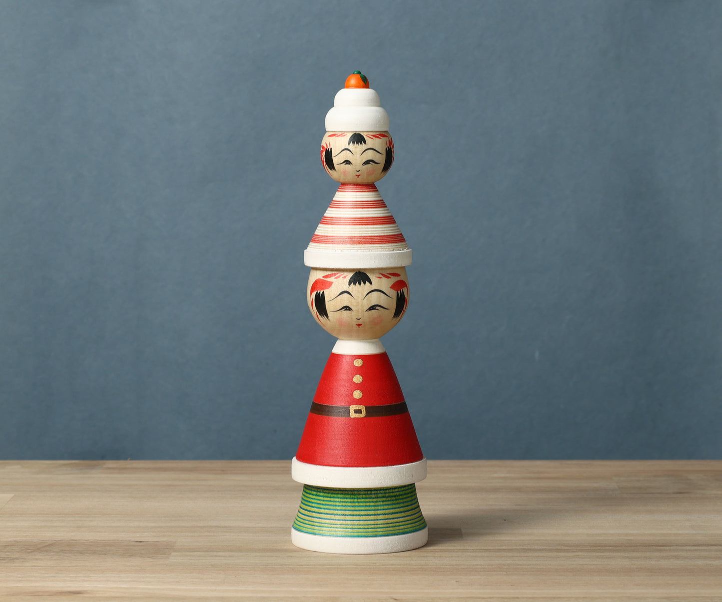 Christmas kokeshi doll 'Santa Claus and kagamimochi' | HIRAGA, Teruyuki 平賀輝幸 | クリスマスとお正月 | Sakunami style 作並系 | 20cm in height