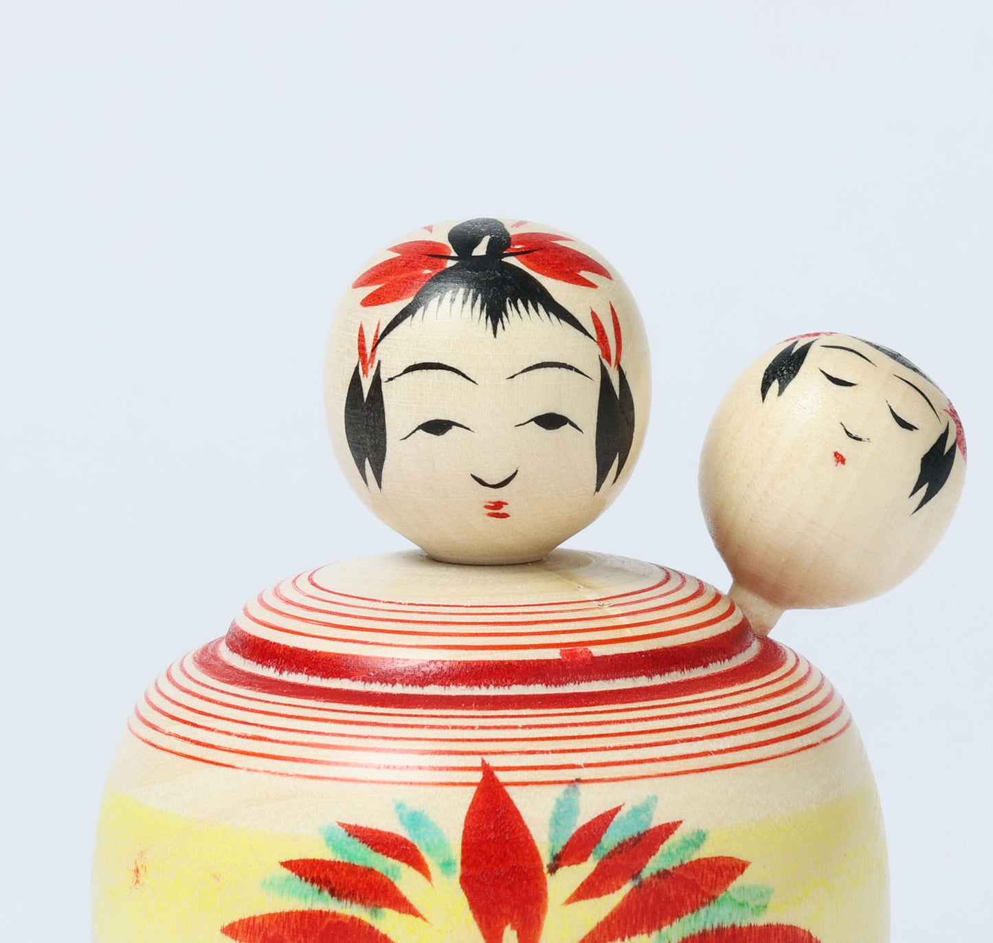 Komori-Babysitting kokeshi doll 子守りこけし | OHNUMA Hideaki 大沼秀顯工人 | Naruko style 鳴子系 | 7cm in height