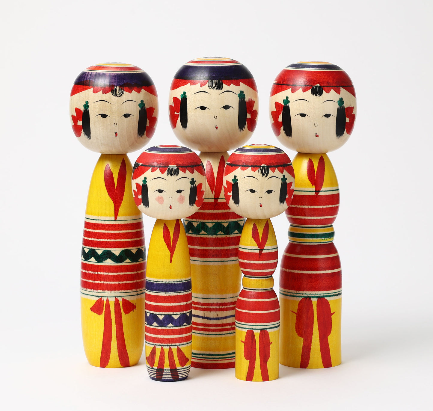 IKEUCHI, Shione 池内潮音工人 | Dento-traditional style kokeshi doll 伝統こけし | Yajiro style 弥治郎系 | 18cm in height