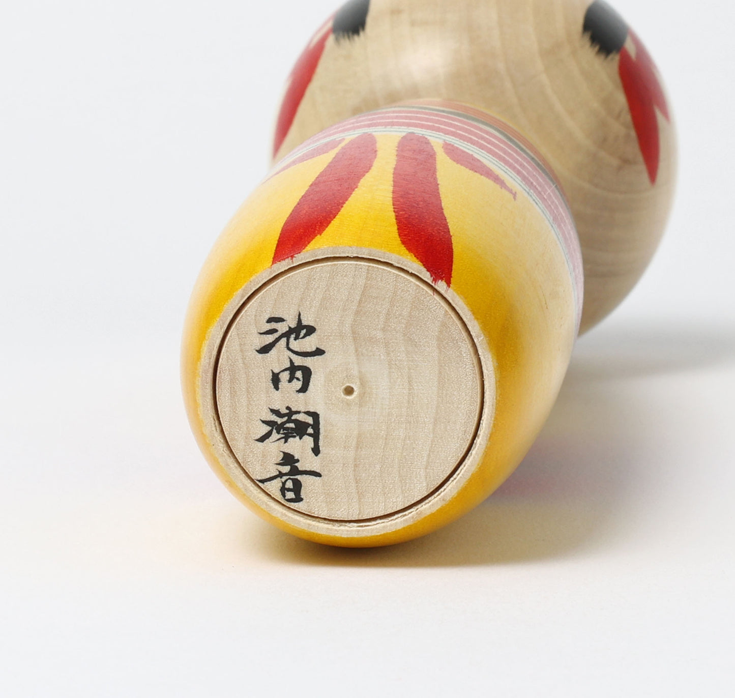 IKEUCHI, Shione 池内潮音工人 | Dento-traditional style kokeshi doll 伝統こけし | Yajiro style 弥治郎系 | 25cm in height