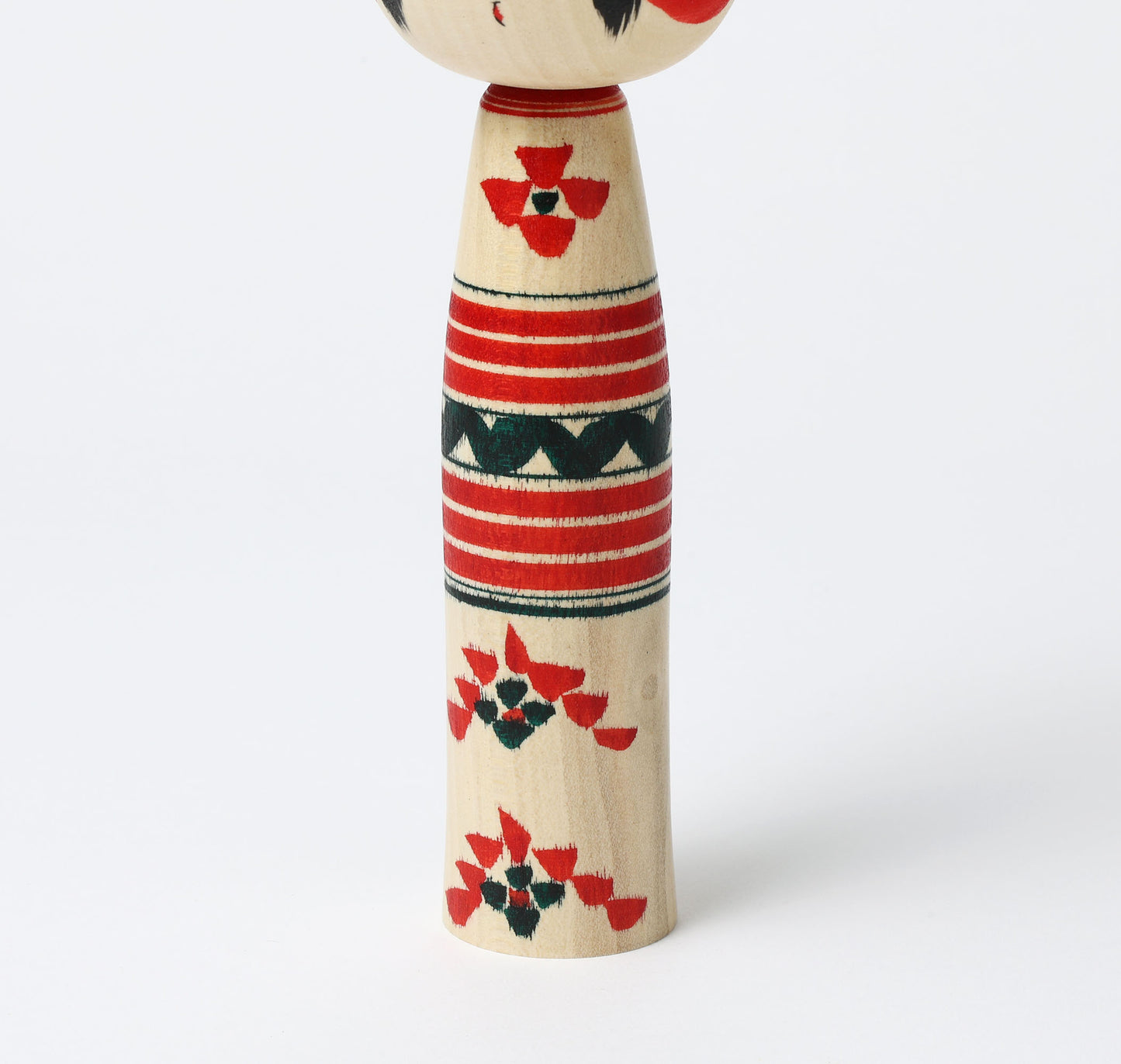 IKEUCHI, Shione 池内潮音工人 | Dento-traditional style kokeshi doll 伝統こけし | Yajiro style 弥治郎系 | 18cm in height