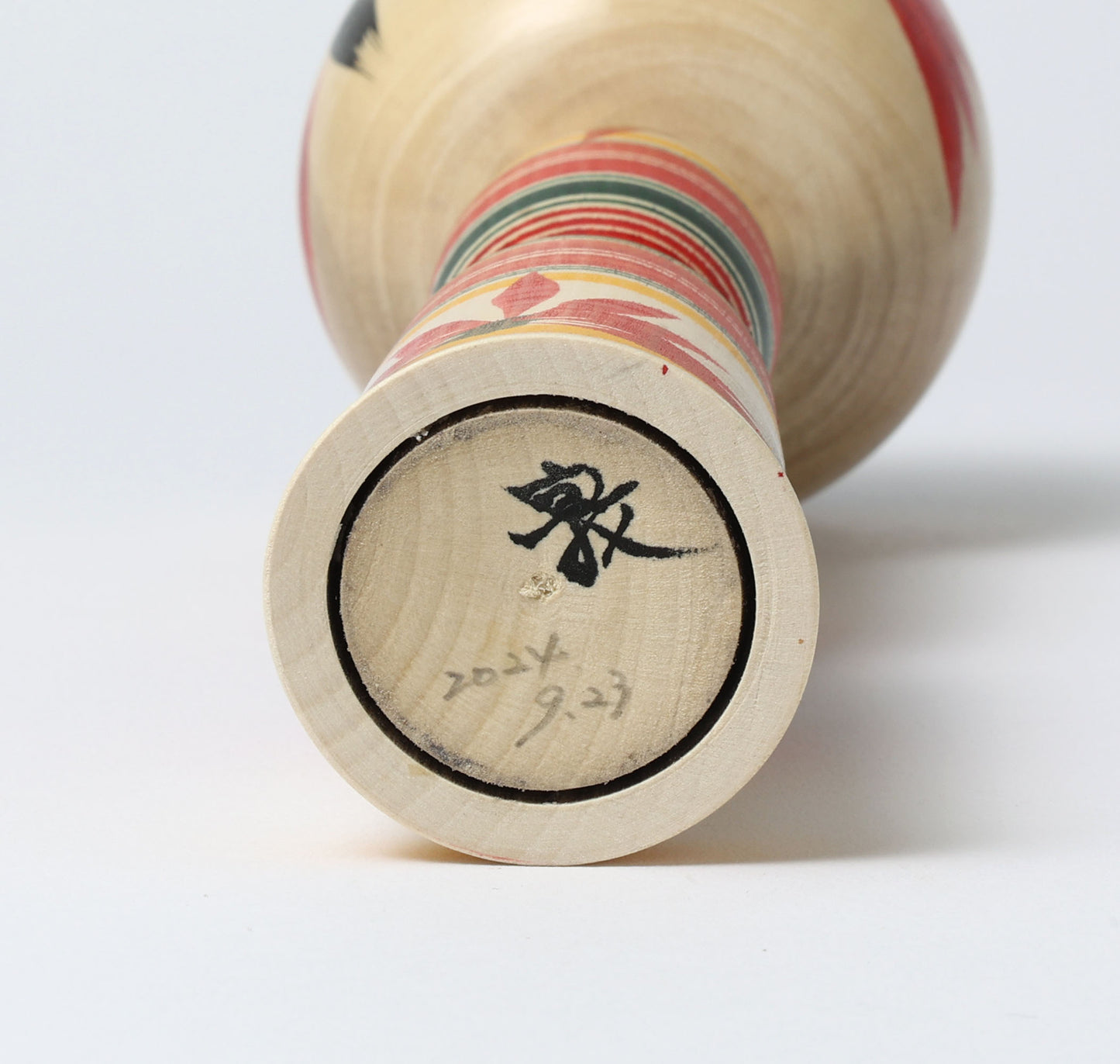 KIMURA, Atsushi 木村敦工人 | Dento-traditional style kokeshi doll 伝統こけし | Yajiro style 弥治郎系 | 24cm in height