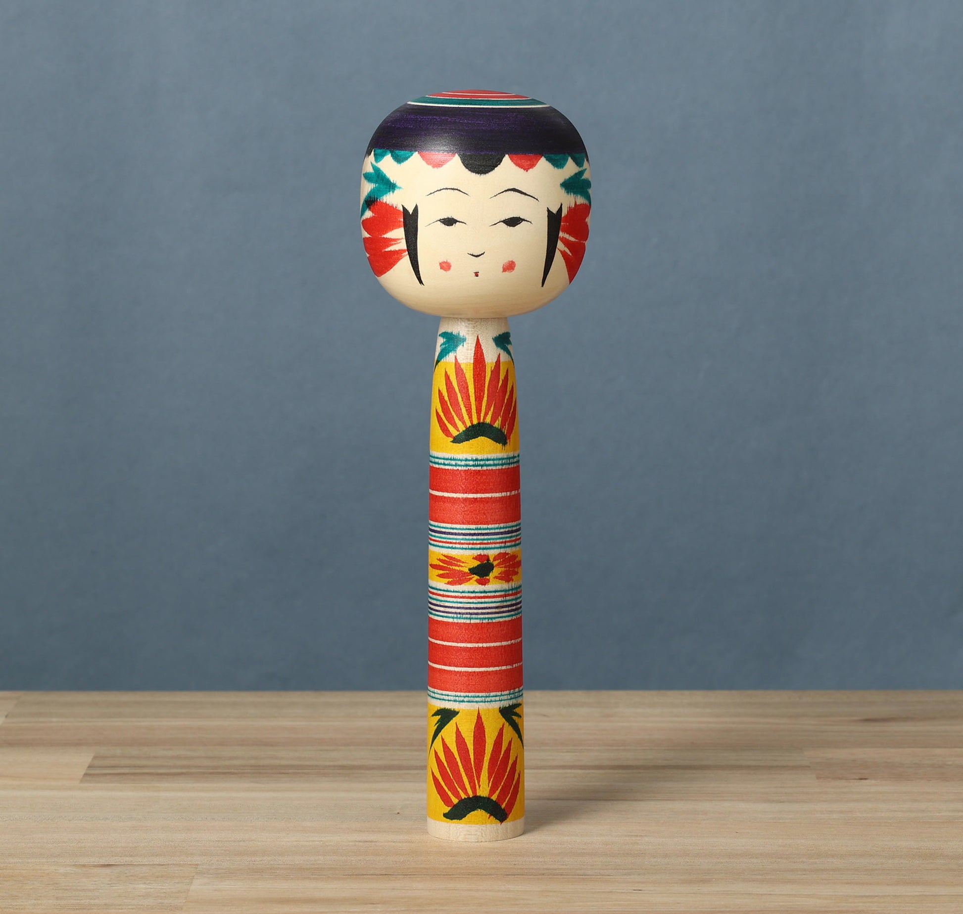 A dento-traditional Yajiro style kokeshi doll, by Atsushi Kimura.