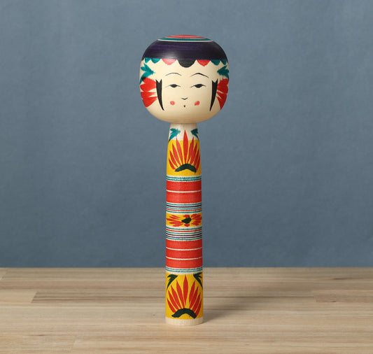A dento-traditional Yajiro style kokeshi doll, by Atsushi Kimura.