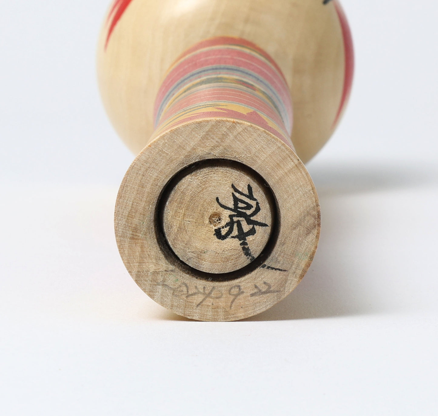 KIMURA, Atsushi 木村敦工人 | Dento-traditional style kokeshi doll 伝統こけし | Yajiro style 弥治郎系 | 22cm in height
