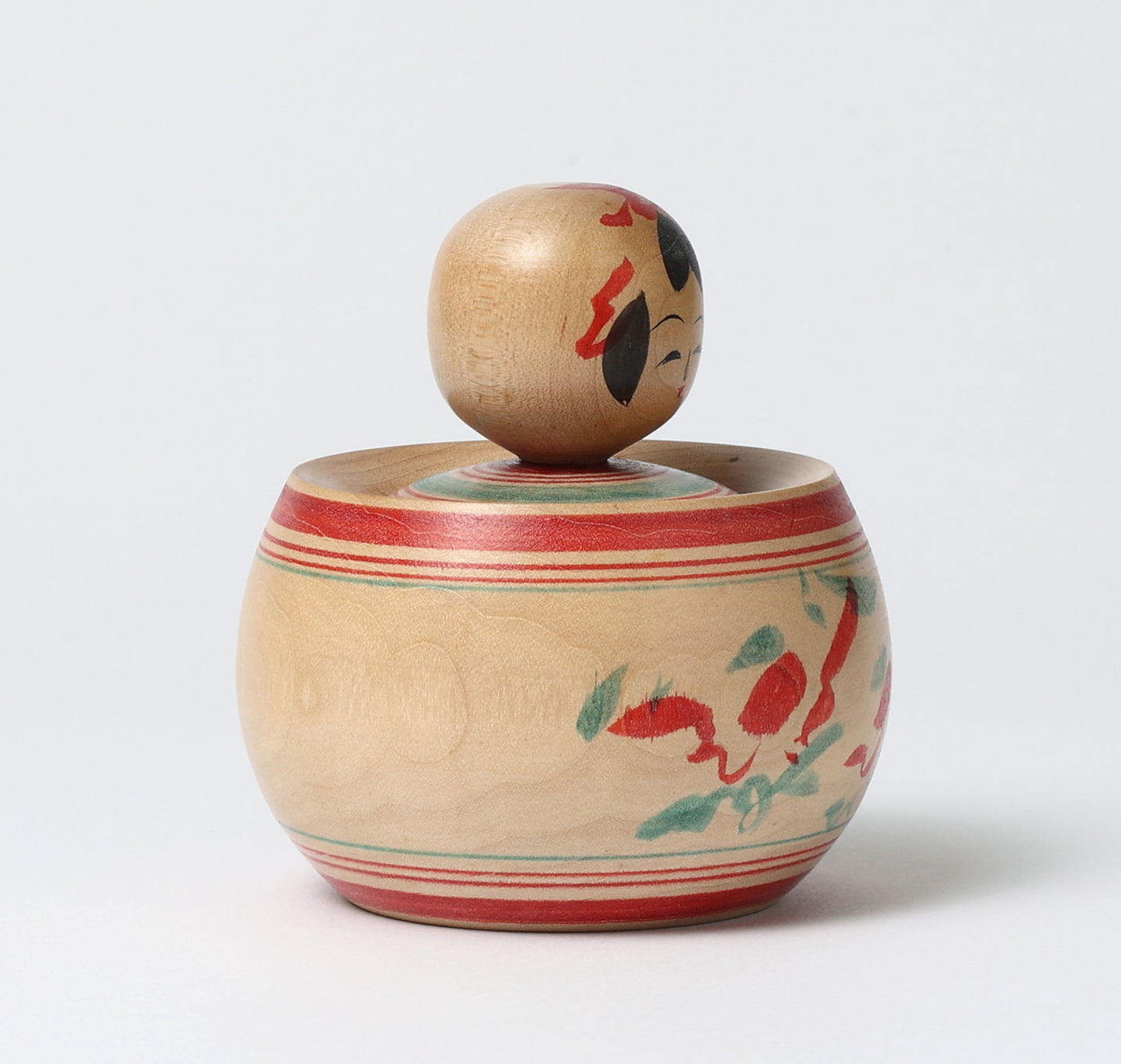Vintage ejiko kokeshi doll 古品えじここけし | HIRAGA, Kenjiro 平賀謙次郎工人 |  Sakunami style 作並系 | 9cm in height