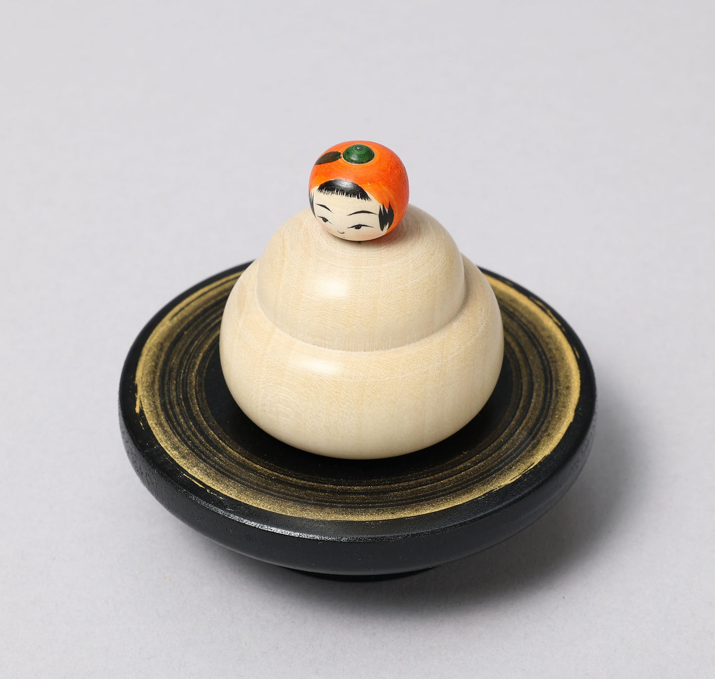 New Year kokeshi doll 'kagamimochi' | KAKIZAWA, Yoshinobu 柿澤是伸 | 鏡餅こけし | Naruko style 鳴子系 | 7cm in height