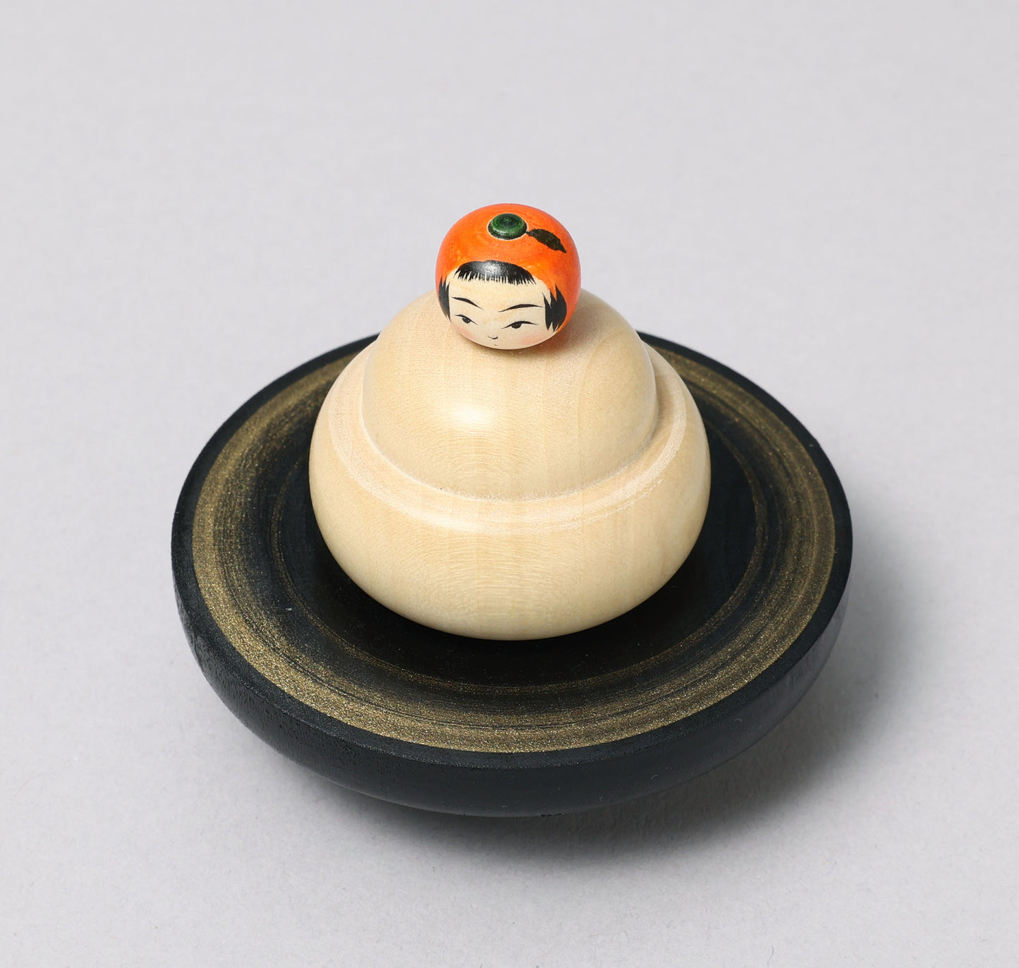 New Year kokeshi doll 'kagamimochi' | KAKIZAWA, Yoshinobu 柿澤是伸 | 鏡餅こけし | Naruko style 鳴子系 | 7cm in height