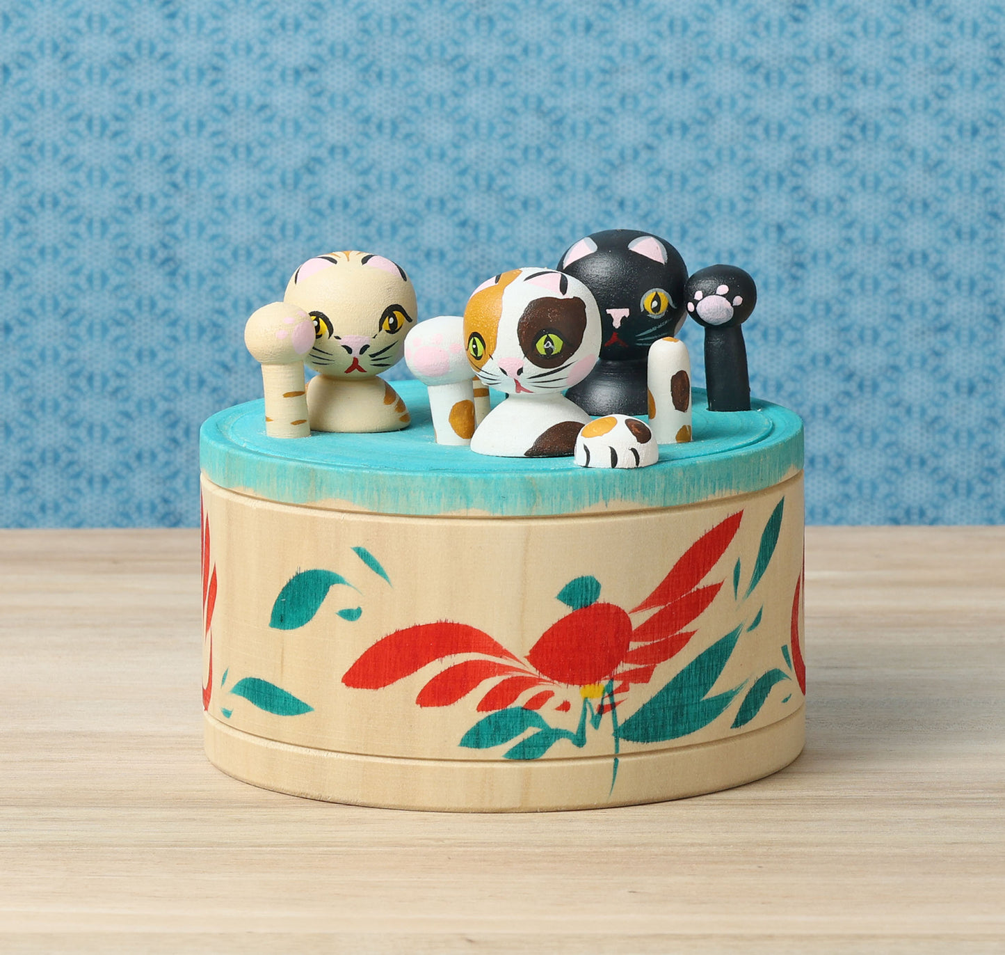 Onsen neko ejiko kokeshi doll-1 温泉猫えじこ |  HIRAGA, Teruyuki 平賀輝幸工人 | 9cm in height