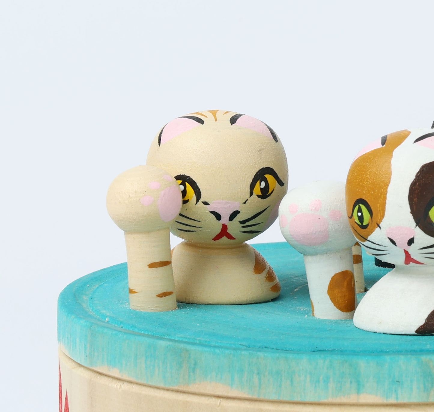 Onsen neko ejiko kokeshi doll-1 温泉猫えじこ |  HIRAGA, Teruyuki 平賀輝幸工人 | 9cm in height