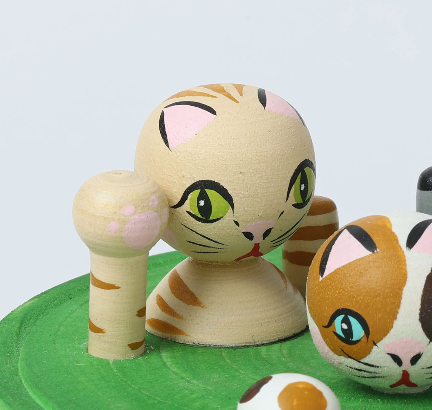 Onsen neko ejiko kokeshi doll-3 温泉猫えじこ |  HIRAGA, Teruyuki 平賀輝幸工人 | 9.5cm in height