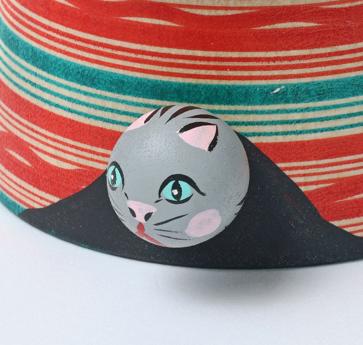 Kotatsu neko ejiko kokeshi doll-1 こたつ猫えじこ |  HIRAGA, Teruyuki 平賀輝幸工人 | 9cm in height