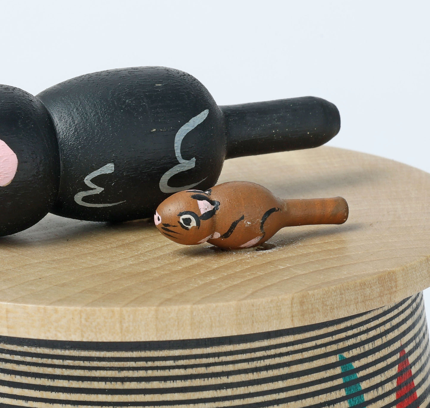 Kotatsu neko ejiko kokeshi doll-3 こたつ猫えじこ |  HIRAGA, Teruyuki 平賀輝幸工人 | 9cm in height