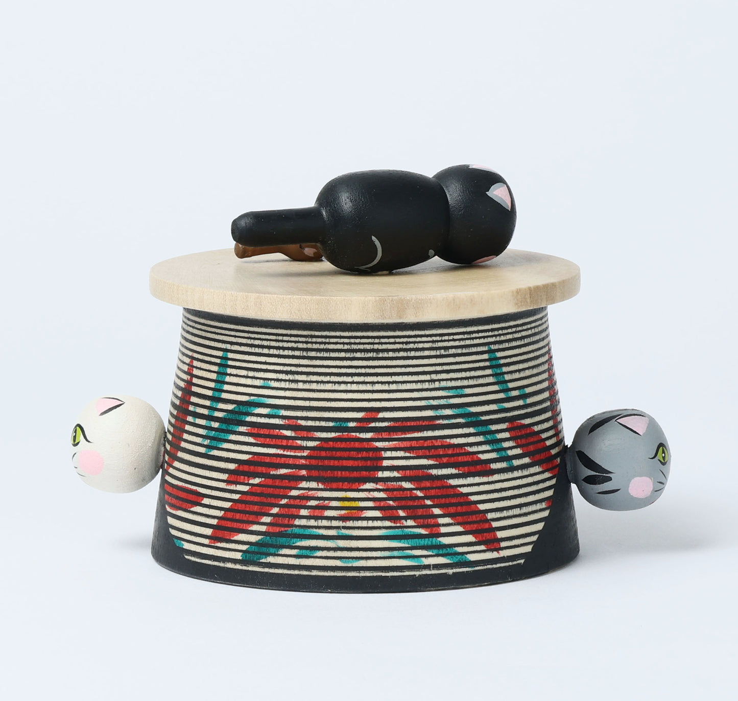 Kotatsu neko ejiko kokeshi doll-3 こたつ猫えじこ |  HIRAGA, Teruyuki 平賀輝幸工人 | 9cm in height