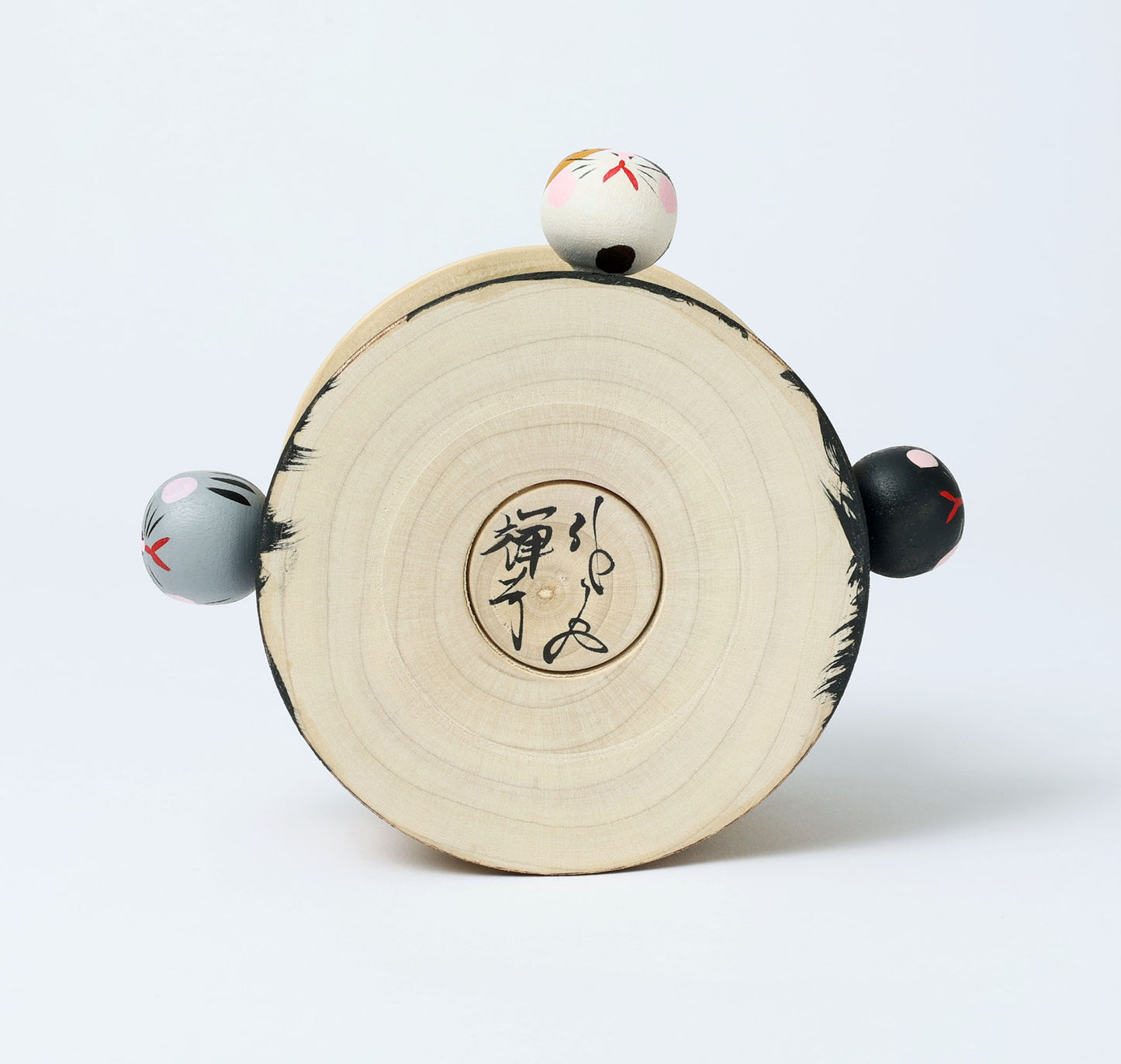 Kotatsu neko ejiko kokeshi doll-2 こたつ猫えじこ |  HIRAGA, Teruyuki 平賀輝幸工人 | 9cm in height