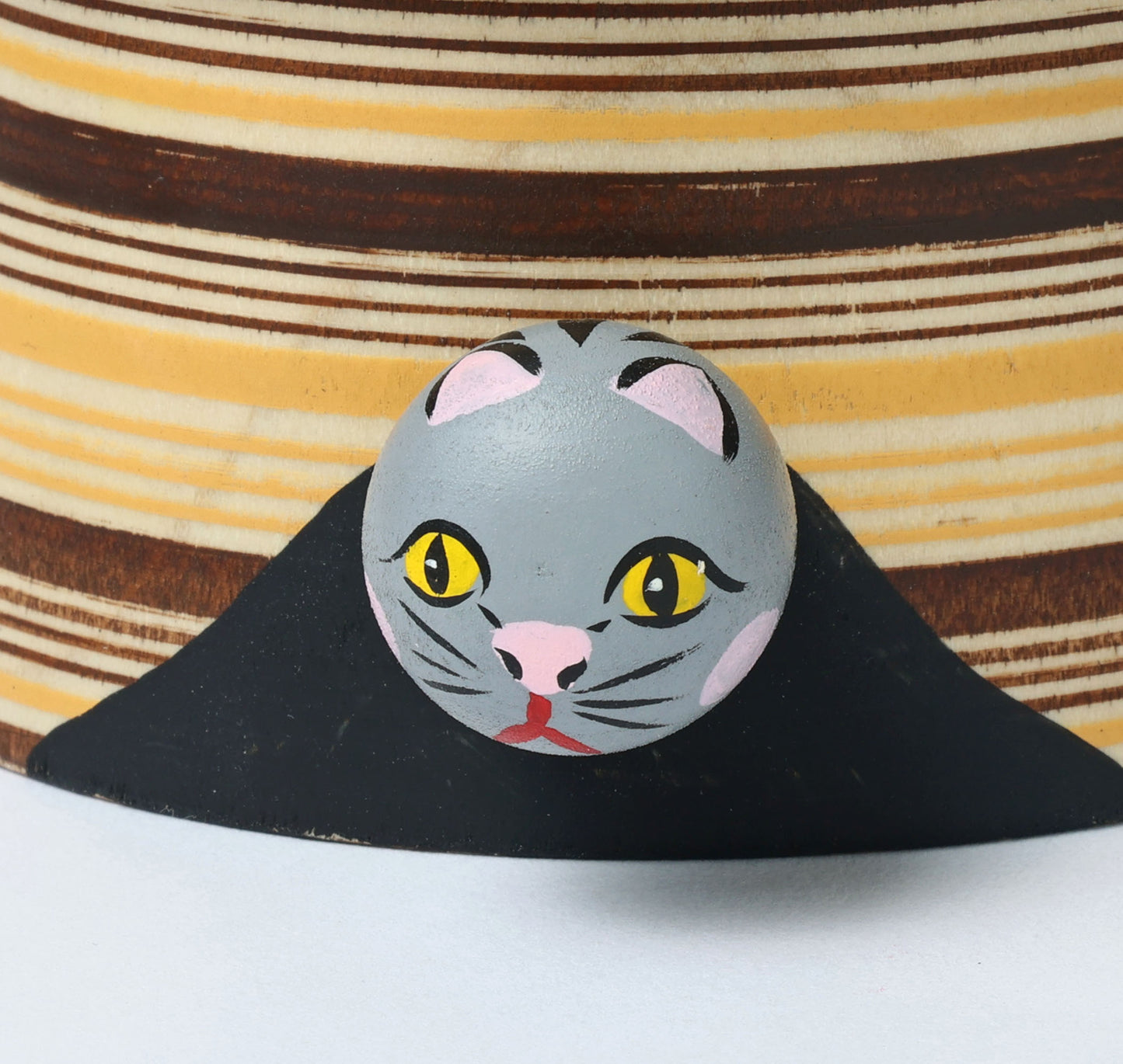 Kotatsu neko ejiko kokeshi doll-2 こたつ猫えじこ |  HIRAGA, Teruyuki 平賀輝幸工人 | 9cm in height