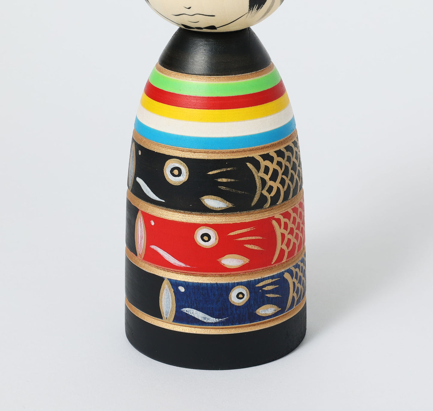 【兜こいのぼりこけし】Koinobori kokeshi with Samurai helmet | Teruyuki HIRAGA | Sakunami style | 19.5cm in height // 作並系 平賀輝幸工人, 高さ19.5cm