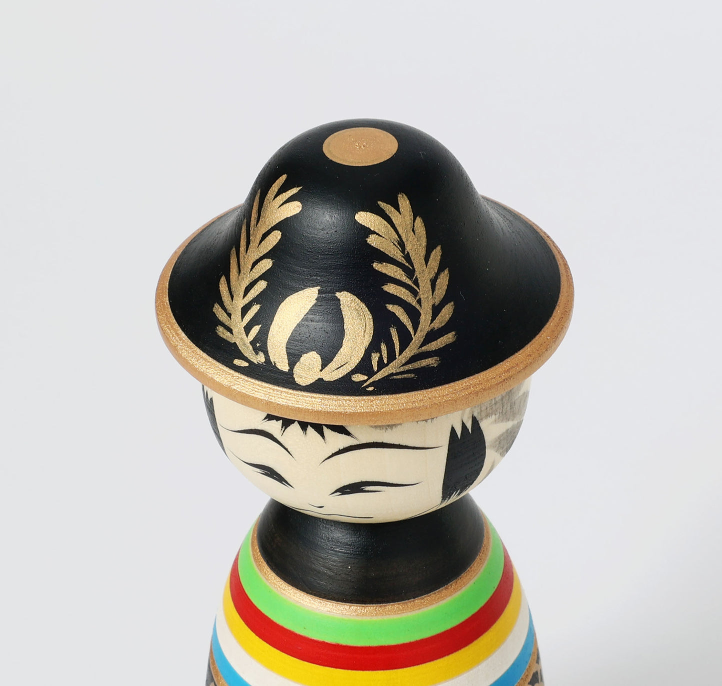 【兜こいのぼりこけし】Koinobori kokeshi with Samurai helmet | Teruyuki HIRAGA | Sakunami style | 19.5cm in height // 作並系 平賀輝幸工人, 高さ19.5cm