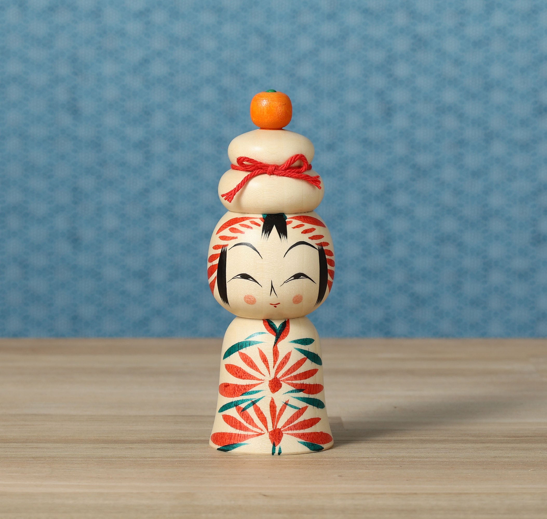 Japanese wooden doll, kagamimochi kokeshi, by Masahiro Hayasaka