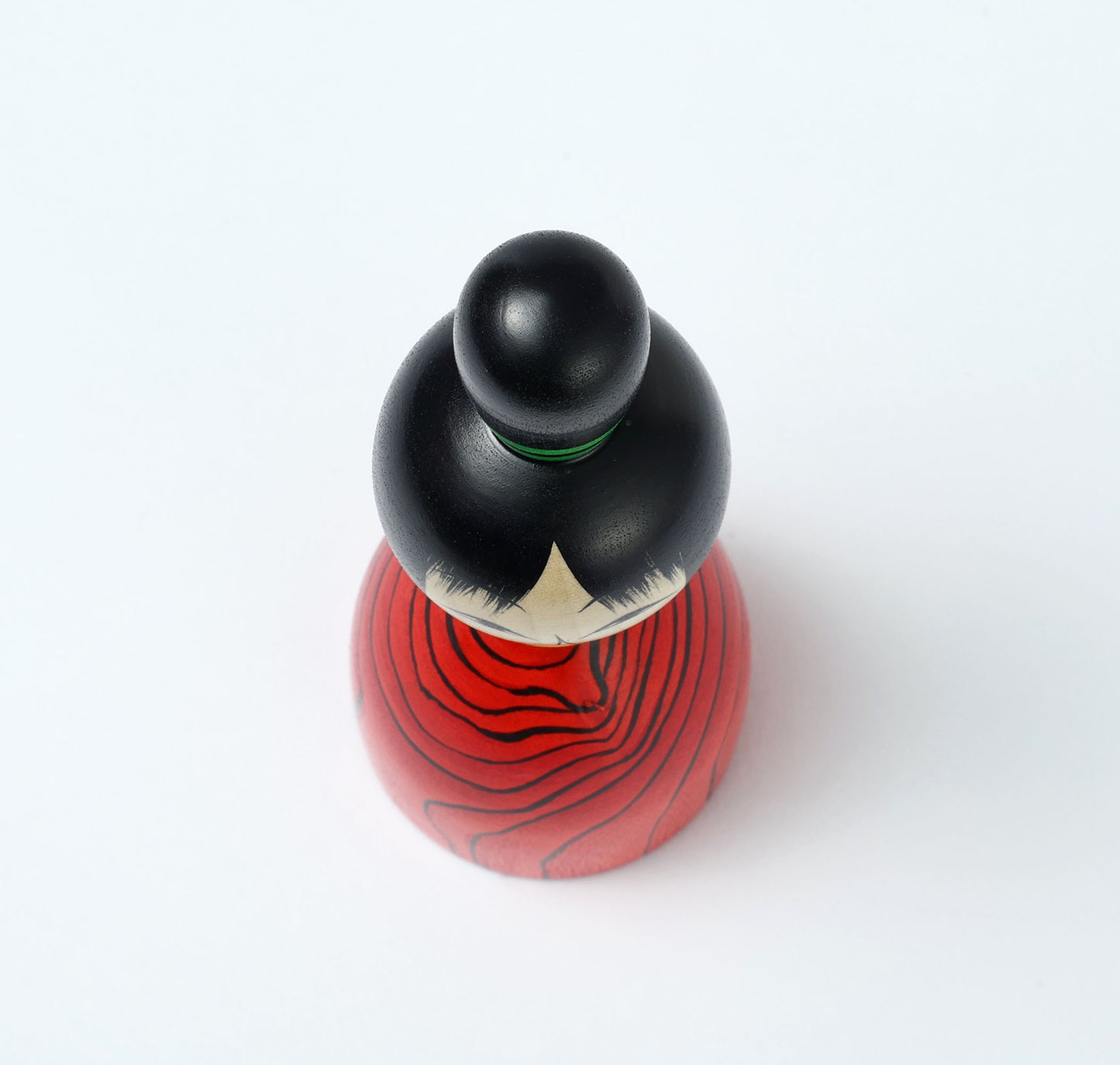 Mokume-wood grain kokeshi doll 木目こけし | HAYASAKA, Masahiro 早坂政弘工人 | Togatta style 遠刈田系 | 15cm in height