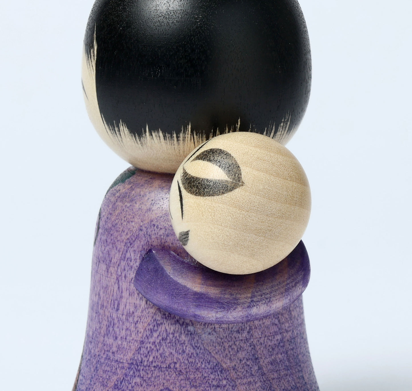 Komori-Babysitting kokeshi doll 子守りこけし | HAYASAKA, Masahiro 早坂政弘工人 | Togatta style 遠刈田系 | 9cm in height