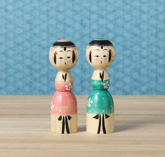 Sakura-cherry blossom kokeshi doll-1 桜こけし | IKEUCHI, Shione 池内潮音工人 | Yajiro style 弥治郎系 | 9cm in height